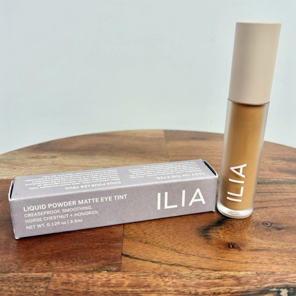 ILIA Liquid Powder Matte Eye Tint OCHRE 0.12 fl oz (3.5 ml)